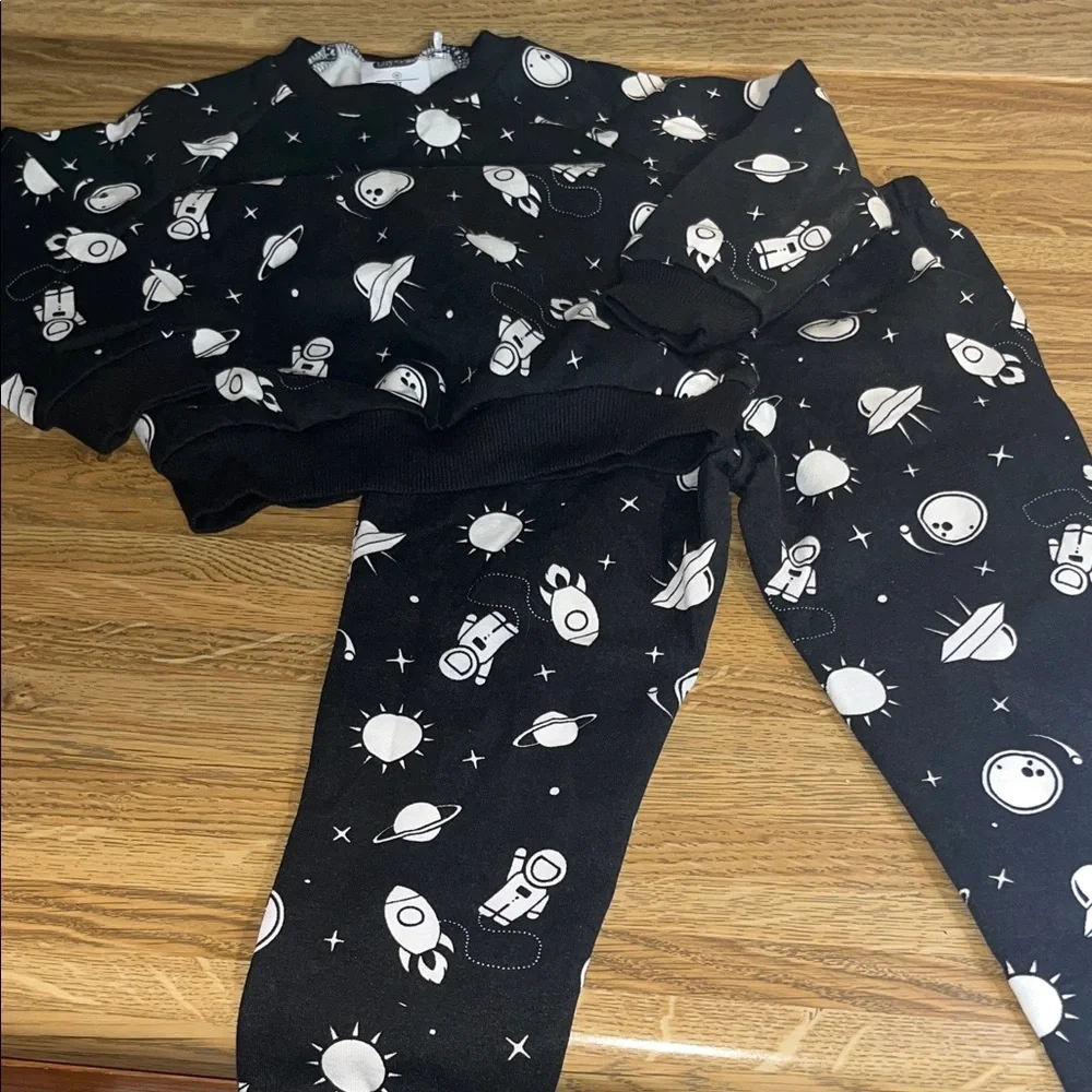 NWOT Lily & Dan 3T Children's Matching Sweatshirt & Joggers Set Astronaut Space